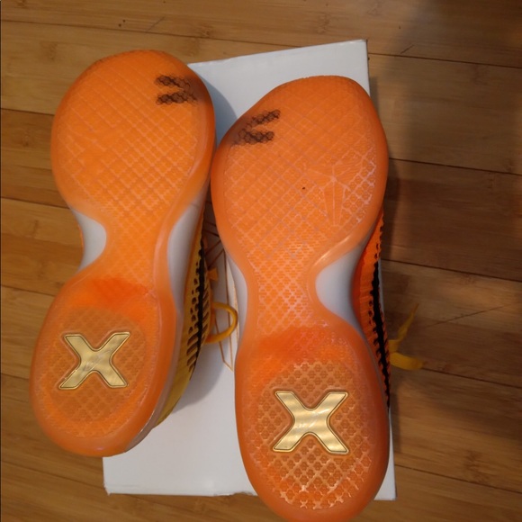 Kobe Low Elites - Picture 3 of 6